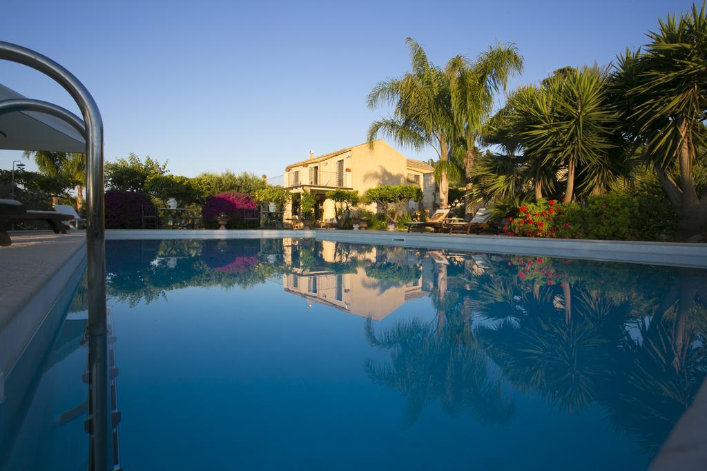 Baglio Sant'Andrea Bed and Breakfast Valderice Εξωτερικό φωτογραφία